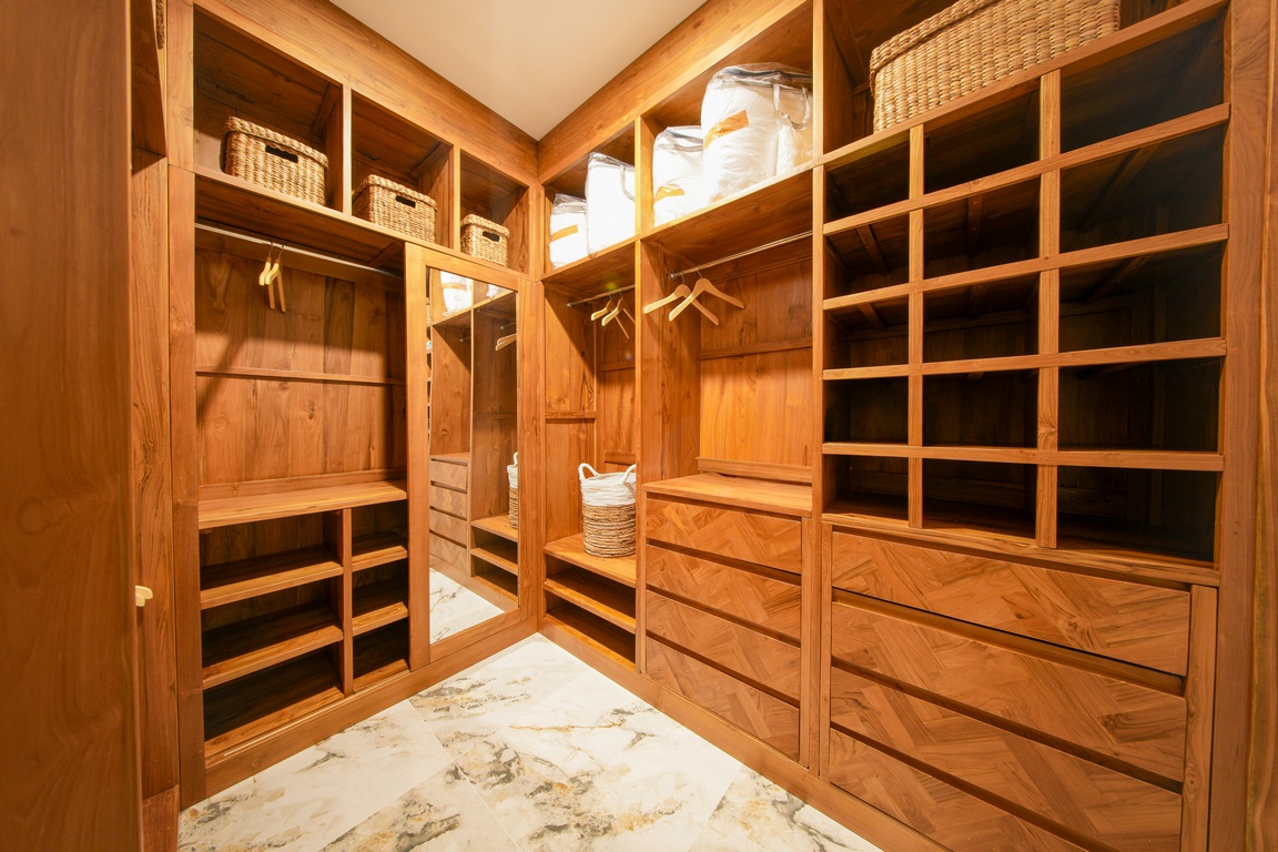 Real Estate Gallery 17