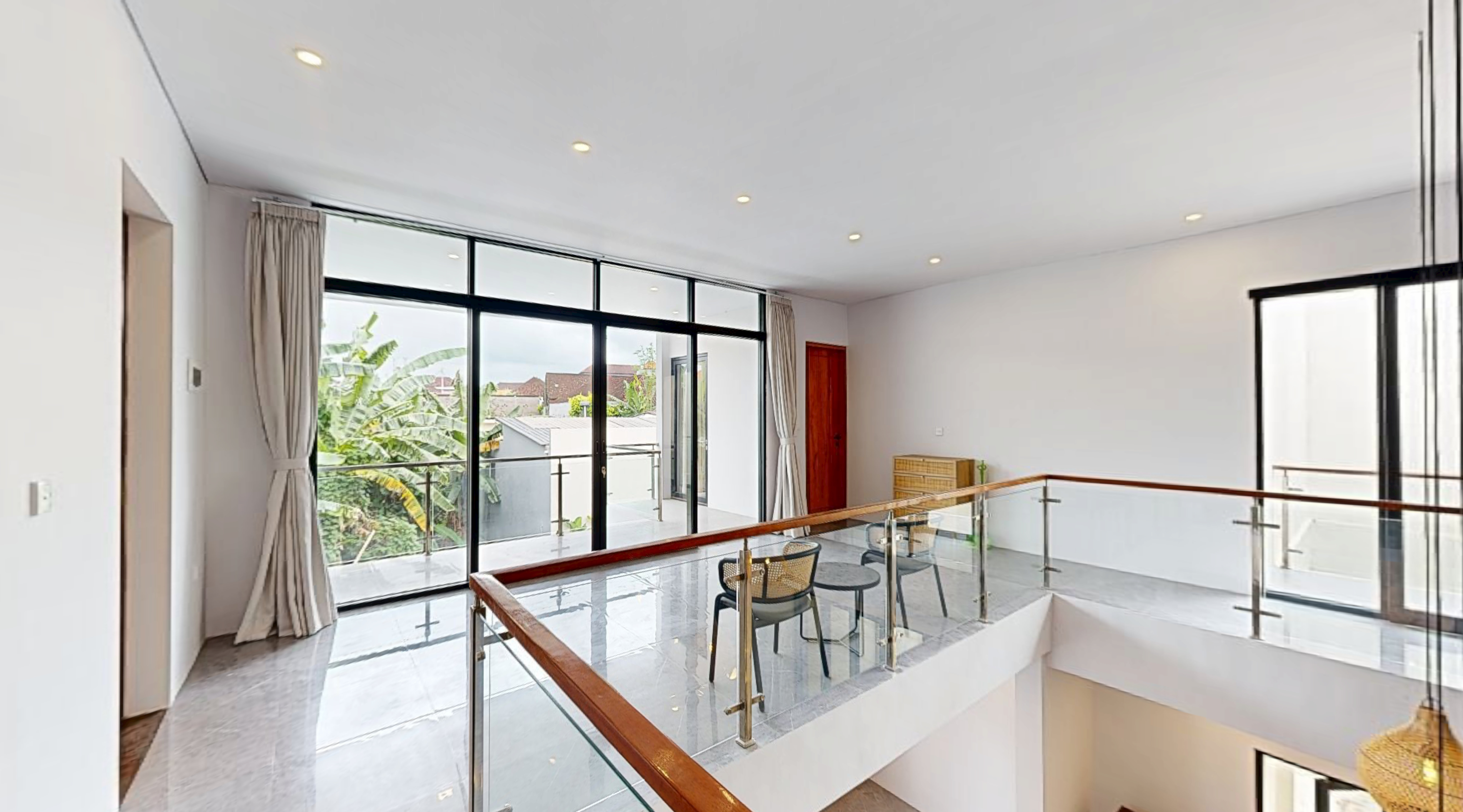 Real Estate Gallery 1