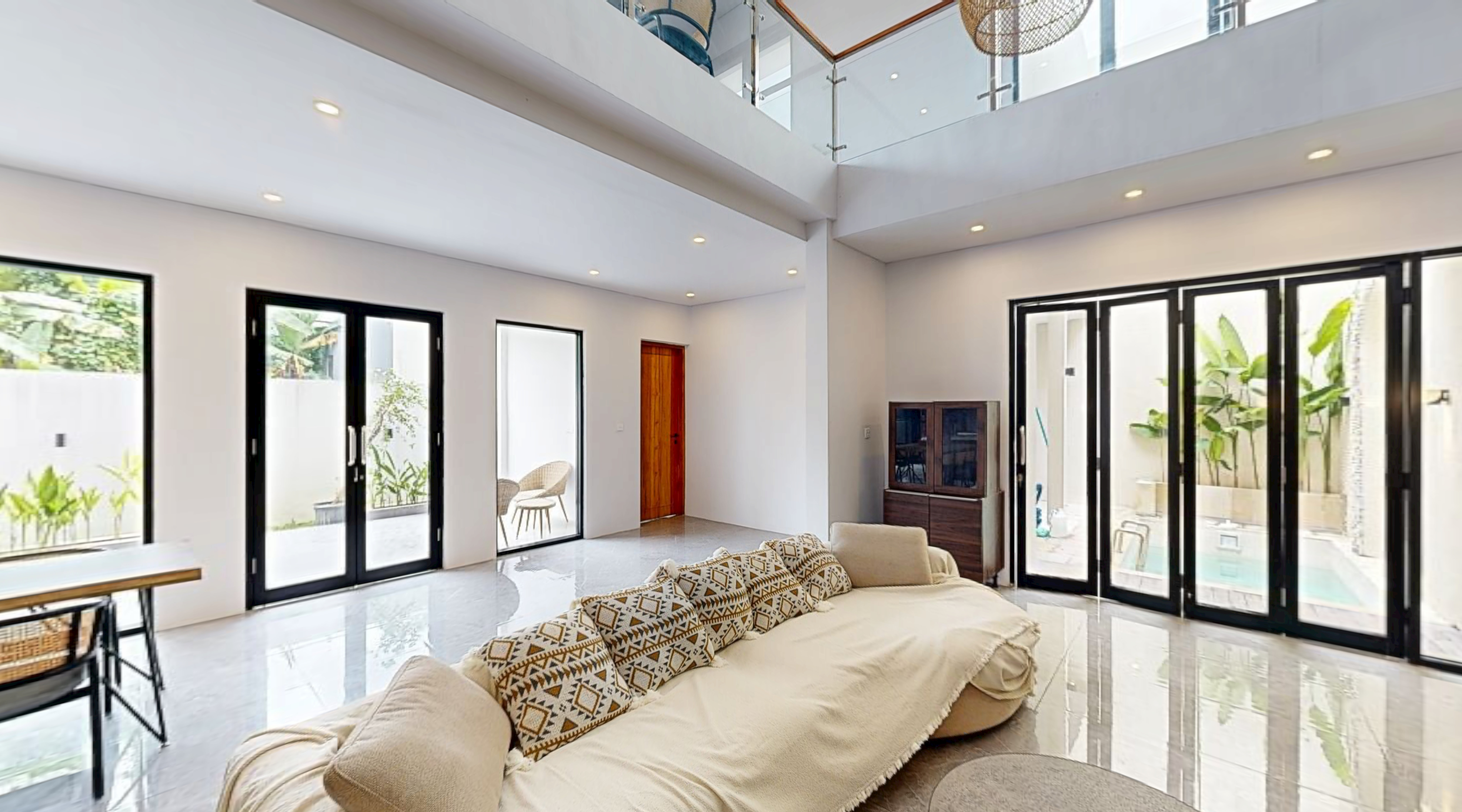 Real Estate Gallery 0