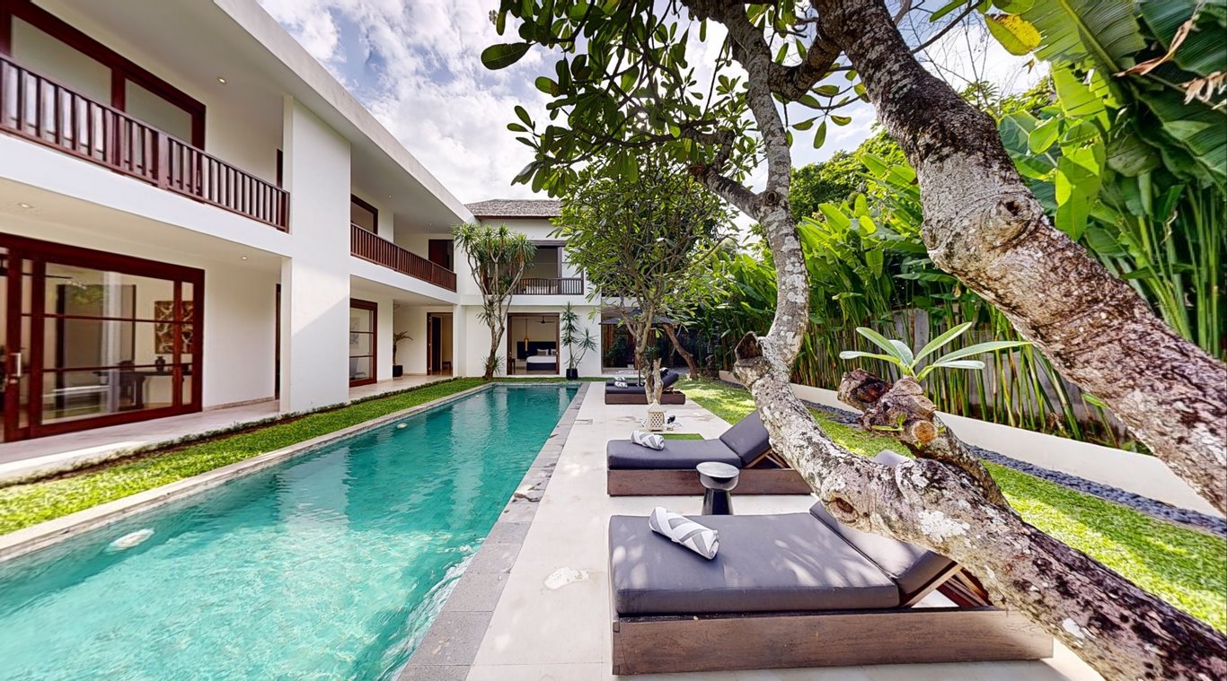 Real Estate Gallery 1