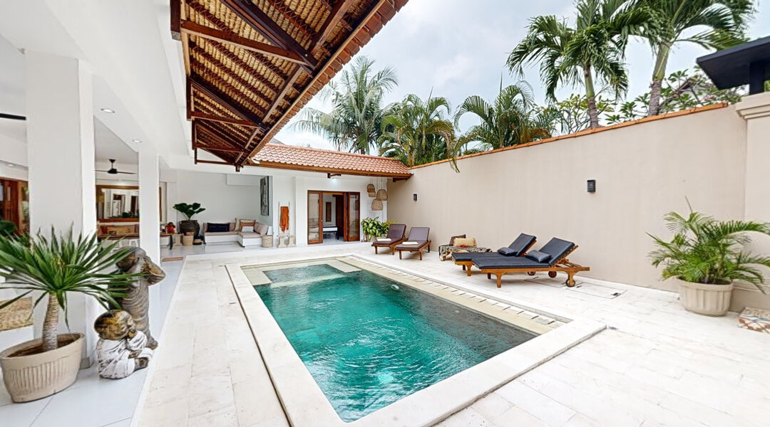 Luxurious Private Villa with Modern Amenities in Prime Location Seminyak (2).jpg