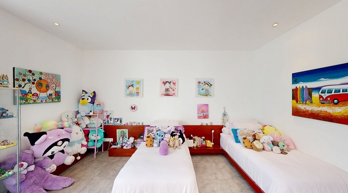 Real Estate Gallery 7