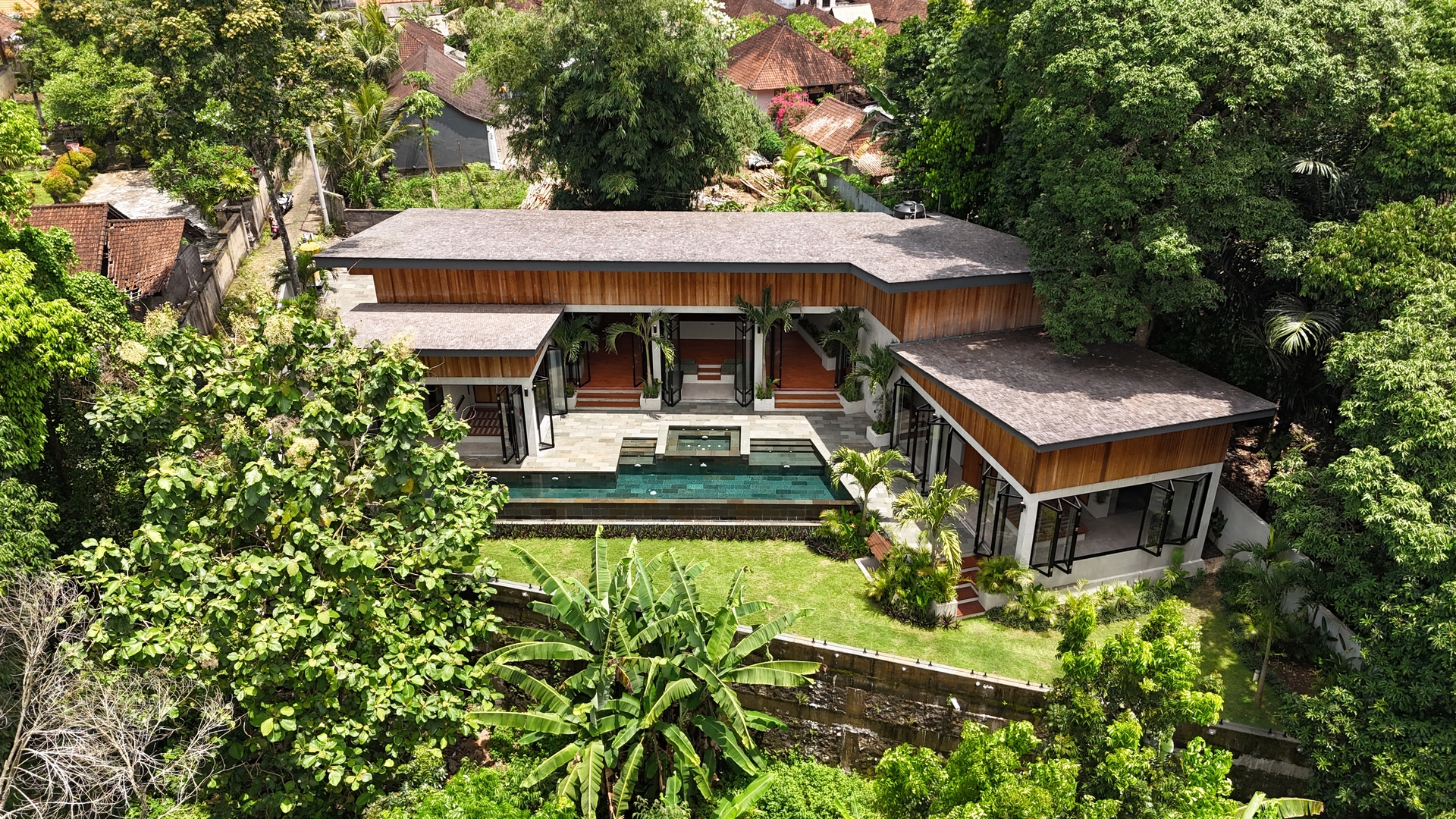 Real Estate Gallery 0